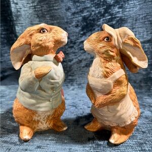 Rabbit Figurine Pair in Cream and Tan – Decorative Small Pets Statues